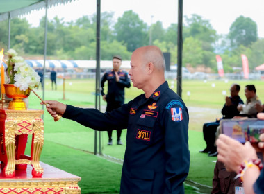 ร่วมพิธีทอดผ้าป่าสามัคคีเพื่อสมทบทุนสนับสนุนการดำเนินงานของชุดรักษาความปลอดภัยหมู่บ้าน (ชรบ.) ... พารามิเตอร์รูปภาพ 1